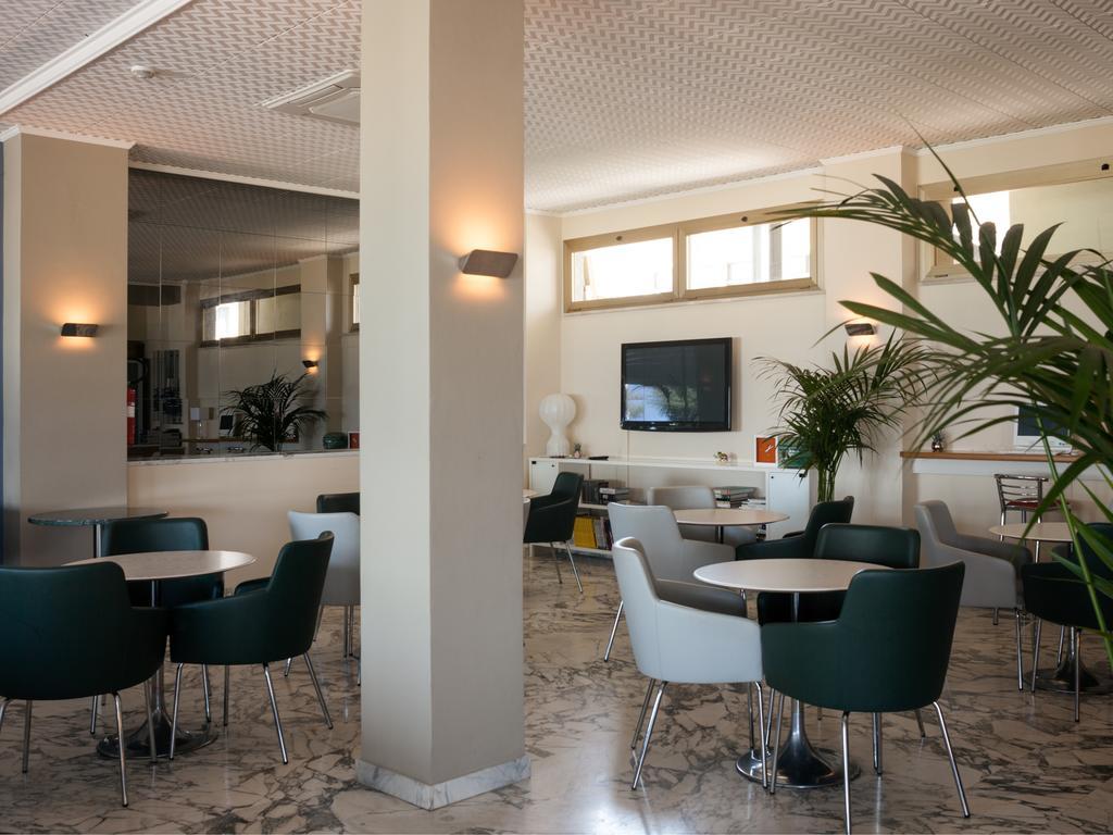 Hotel Metropol Пезаро Экстерьер фото